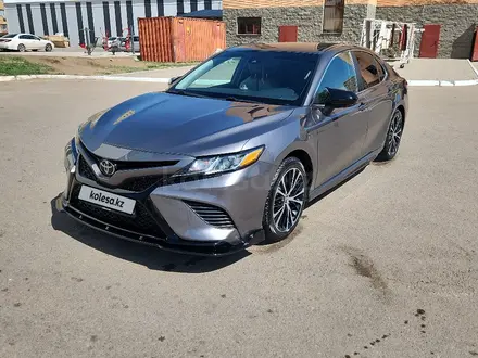 Toyota Camry 2018 года за 11 000 000 тг. в Астана – фото 3