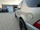 Mercedes-Benz ML 320 2001 годаүшін3 000 000 тг. в Караганда – фото 4