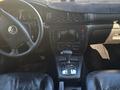 Volkswagen Passat 2003 годаүшін2 700 000 тг. в Астана – фото 14