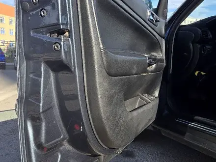 Volkswagen Passat 2003 года за 2 700 000 тг. в Астана – фото 6