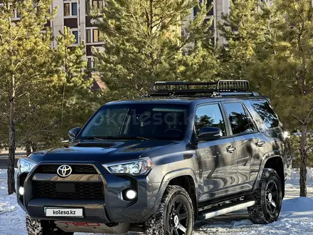 Toyota 4Runner 2021 года за 22 580 000 тг. в Астана