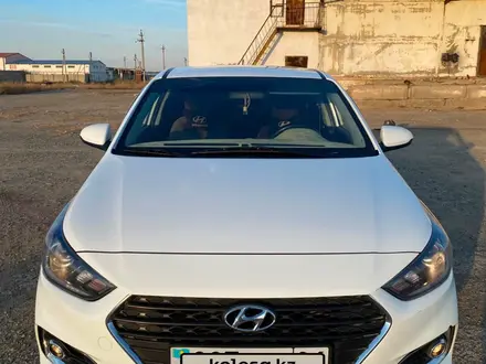 Hyundai Accent 2019 года за 6 900 000 тг. в Атырау