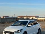 Hyundai Accent 2019 года за 6 900 000 тг. в Атырау – фото 2