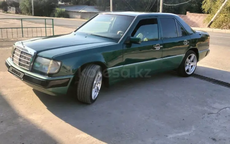 Mercedes-Benz E 220 1993 года за 1 900 000 тг. в Алматы