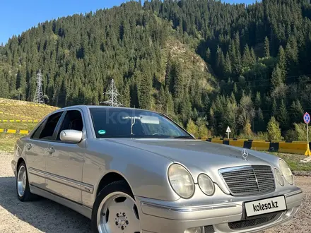 Mercedes-Benz E 320 1999 года за 6 100 000 тг. в Алматы – фото 29