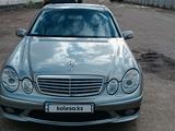 Mercedes-Benz E 320 2003 года за 5 500 000 тг. в Петропавловск – фото 2