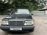 Mercedes-Benz E 220 1993 годаfor1 800 000 тг. в Алматы