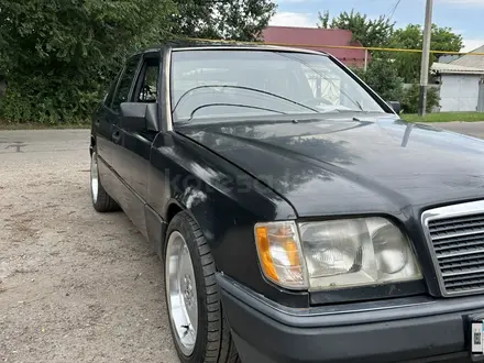 Mercedes-Benz E 220 1993 года за 1 800 000 тг. в Алматы – фото 8