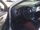 Chevrolet Cruze 2015 годаfor2 500 000 тг. в Атырау – фото 4