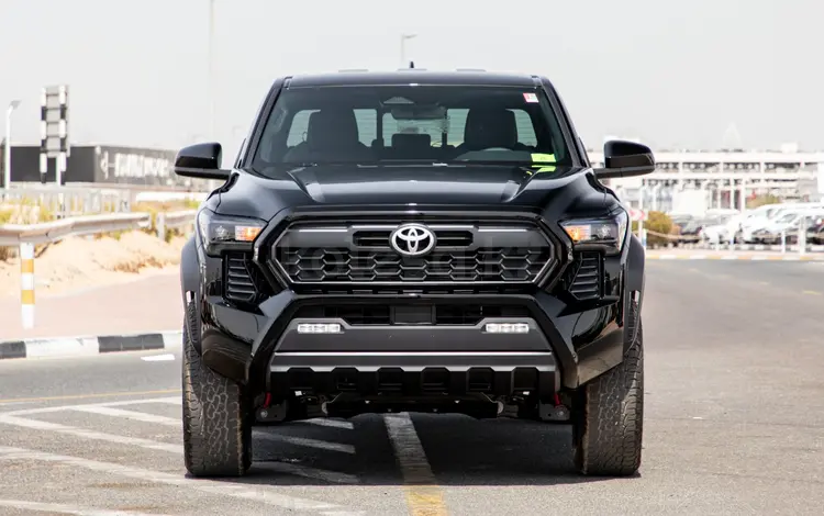 Toyota Tacoma 2024 года за 31 900 000 тг. в Астана