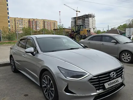 Hyundai Sonata 2021 года за 12 100 000 тг. в Астана