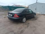 Mercedes-Benz C 180 2001 года за 2 400 000 тг. в Петропавловск – фото 3