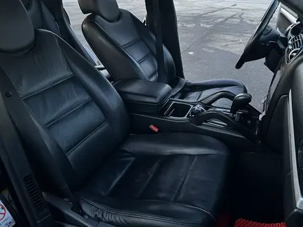 Porsche Cayenne 2007 года за 7 250 000 тг. в Алматы – фото 18