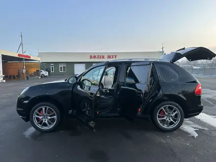 Porsche Cayenne 2007 года за 7 250 000 тг. в Алматы – фото 24