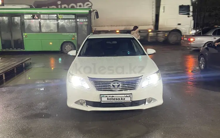 Toyota Camry 2013 годаfor10 000 000 тг. в Алматы