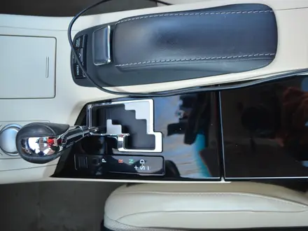 Lexus ES 300h 2014 года за 11 000 000 тг. в Актобе – фото 15