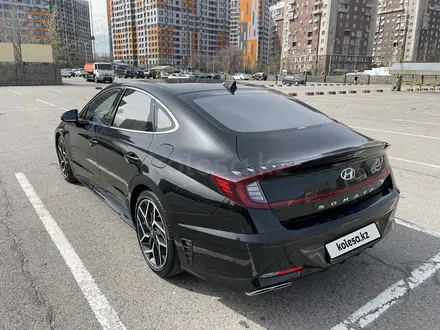 Hyundai Sonata 2022 года за 15 800 000 тг. в Алматы – фото 15