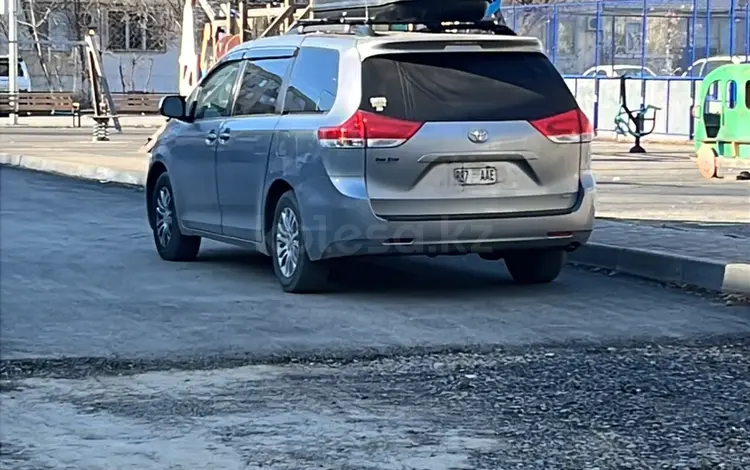 Toyota Sienna 2013 года за 7 500 000 тг. в Актобе