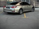 Lexus ES 300h 2020 годаүшін20 000 000 тг. в Алматы – фото 4