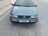 Volkswagen Passat 1995 года за 2 700 000 тг. в Шымкент – фото 2