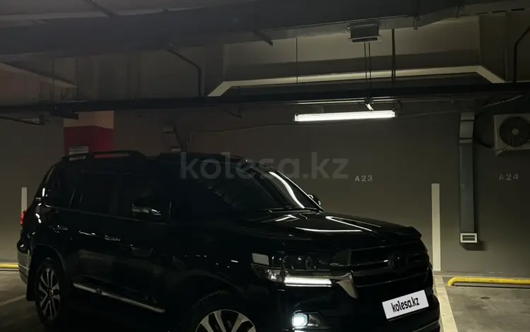 Toyota Land Cruiser 2019 года за 35 300 000 тг. в Алматы