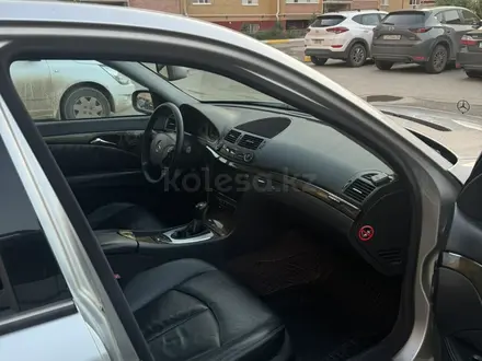 Mercedes-Benz E 500 2002 года за 7 400 000 тг. в Актобе – фото 5