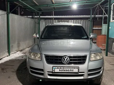 Volkswagen Touareg 2002 года за 5 000 000 тг. в Алматы – фото 2