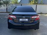 Toyota Camry 2014 года за 6 000 000 тг. в Актобе – фото 4