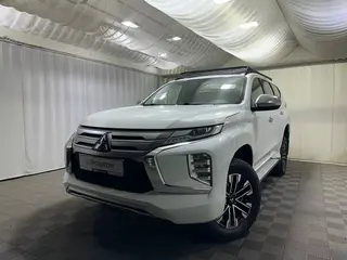 Mitsubishi Montero Sport, 2022