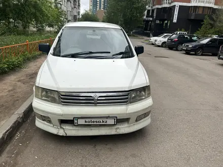 Mitsubishi Chariot 1998 года за 1 400 000 тг. в Астана – фото 3