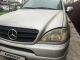 Mercedes-Benz ML 320 1998 года за 2 500 000 тг. в Шымкент – фото 2