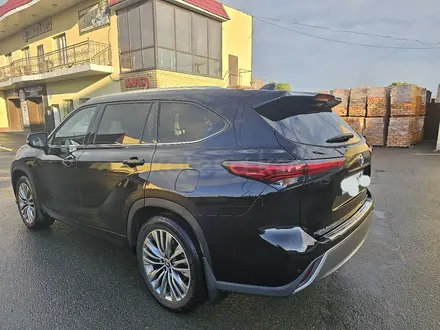 Toyota Highlander 2021 года за 21 500 000 тг. в Семей – фото 3