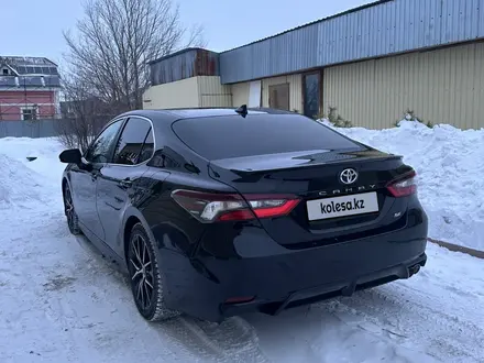 Toyota Camry 2021 года за 13 500 000 тг. в Астана – фото 3