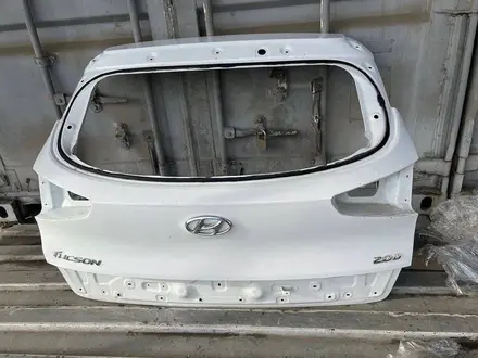 Крышка багажника Hyundai Tucson ORIGINAL за 240 000 тг. в Алматы