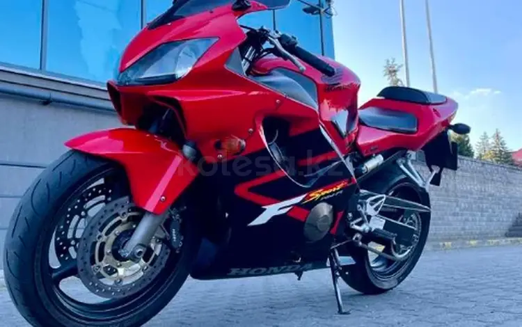 Honda  CBR 600 2001 годаүшін2 250 000 тг. в Петропавловск