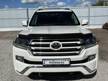 Toyota Land Cruiser 2016 года за 33 000 000 тг. в Караганда