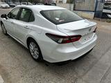 Toyota Camry 2022 года за 17 000 000 тг. в Актау – фото 2