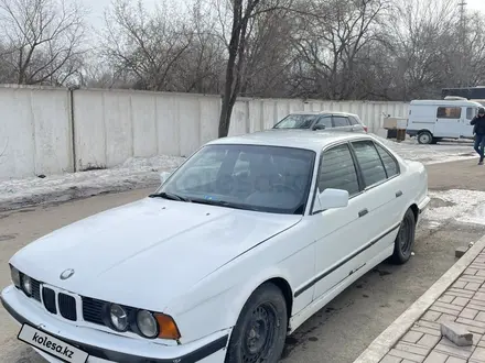 BMW 520 1991 года за 1 500 000 тг. в Уральск – фото 2