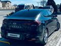 Hyundai Elantra 2019 года за 7 800 000 тг. в Актау – фото 2