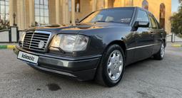 Mercedes-Benz E 280 1994 годаүшін2 500 000 тг. в Шымкент