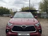 Toyota Highlander 2021 года за 18 500 000 тг. в Караганда – фото 2