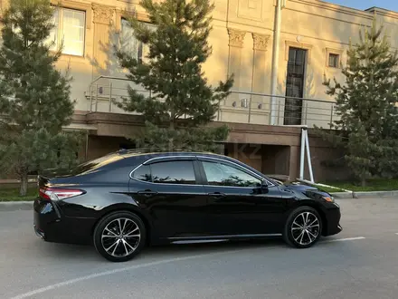 Toyota Camry 2019 года за 10 200 000 тг. в Алматы – фото 4