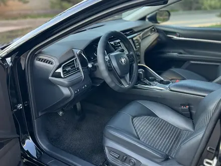 Toyota Camry 2019 года за 10 200 000 тг. в Алматы – фото 19