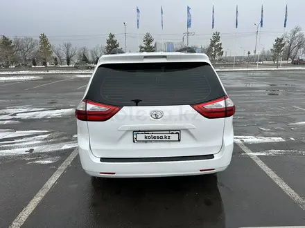 Toyota Sienna 2015 года за 14 100 000 тг. в Алматы – фото 2
