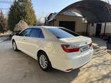 Toyota Camry 2015 годаfor9 200 000 тг. в Туркестан – фото 2