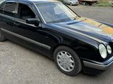 Mercedes-Benz E 200 1997 года за 2 700 000 тг. в Астана – фото 2