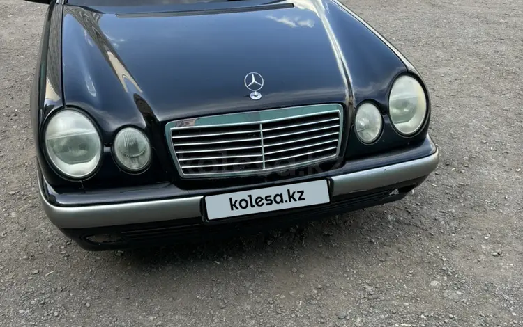 Mercedes-Benz E 200 1997 годаүшін2 700 000 тг. в Астана