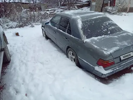 Mercedes-Benz E 230 1990 года за 450 000 тг. в Алматы – фото 3