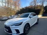 Lexus RX 500h 2023 годаүшін35 500 000 тг. в Алматы – фото 2