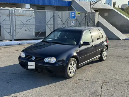 Volkswagen Golf 2002 года за 2 920 000 тг. в Караганда